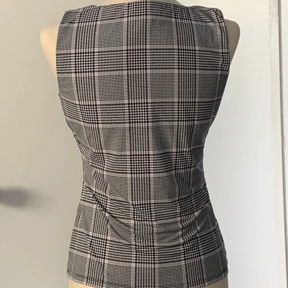 Calvin Klein Houndstooth Sleeveless Blouse - Picture 4 of 6